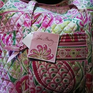 Very Bradley tote tags still on it